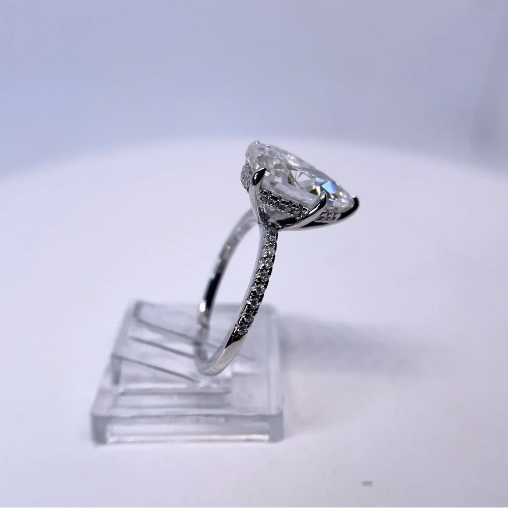 Genuine GRA Moissanite Pear-Shaped 5 ct Solitaire Ring in Silver. Sz 7